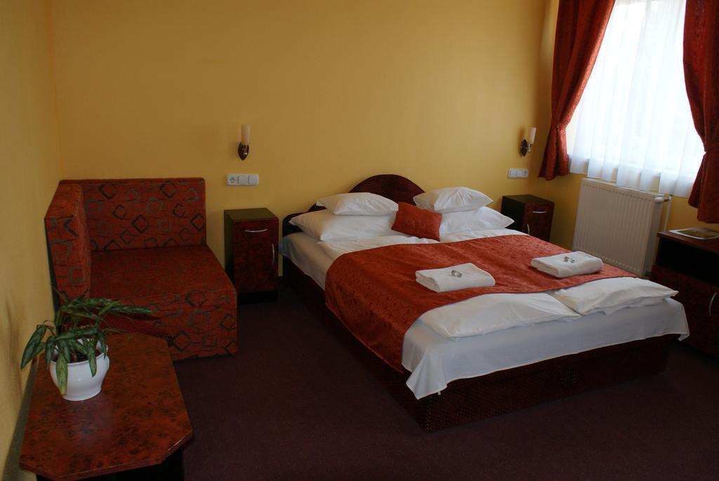 Hotel Palota City Budapest Room photo
