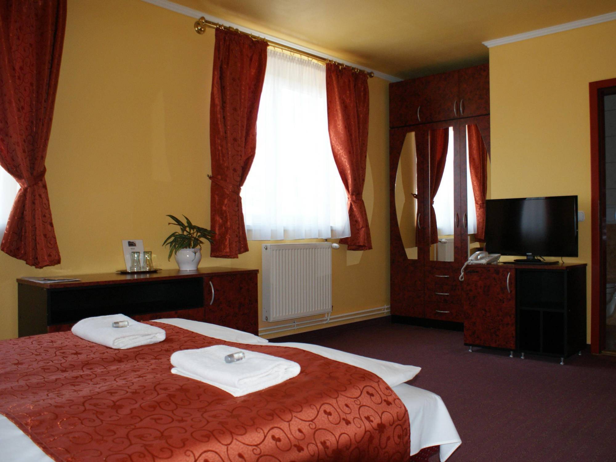 Hotel Palota City Budapest Exterior photo